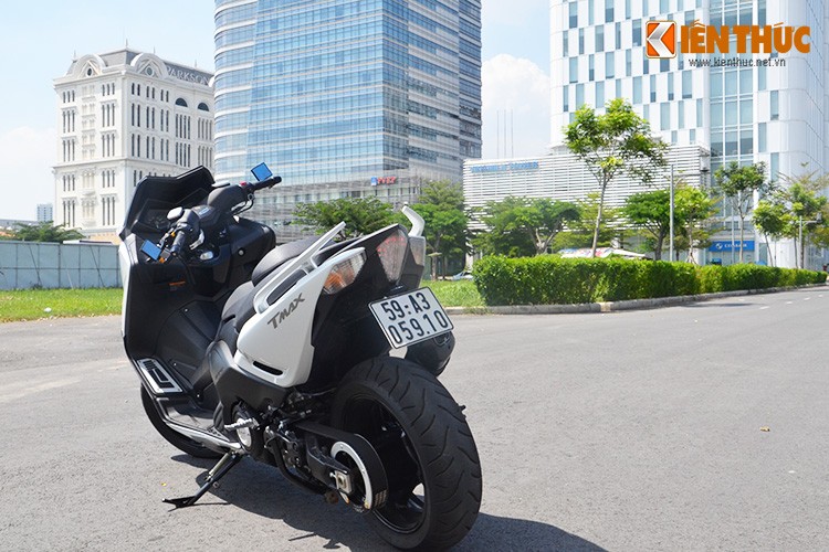 Can canh scooter Yamaha TMax gia 500 trieu tai VN-Hinh-2